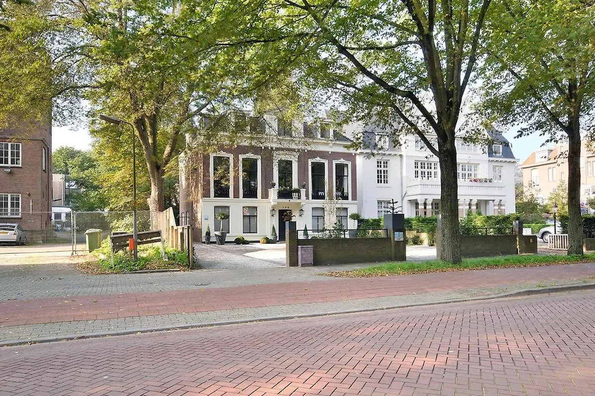 Villa Frans - Free Parking The Hague Netherlands